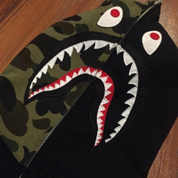 BAPE HOODIE - Picture 4 of 6